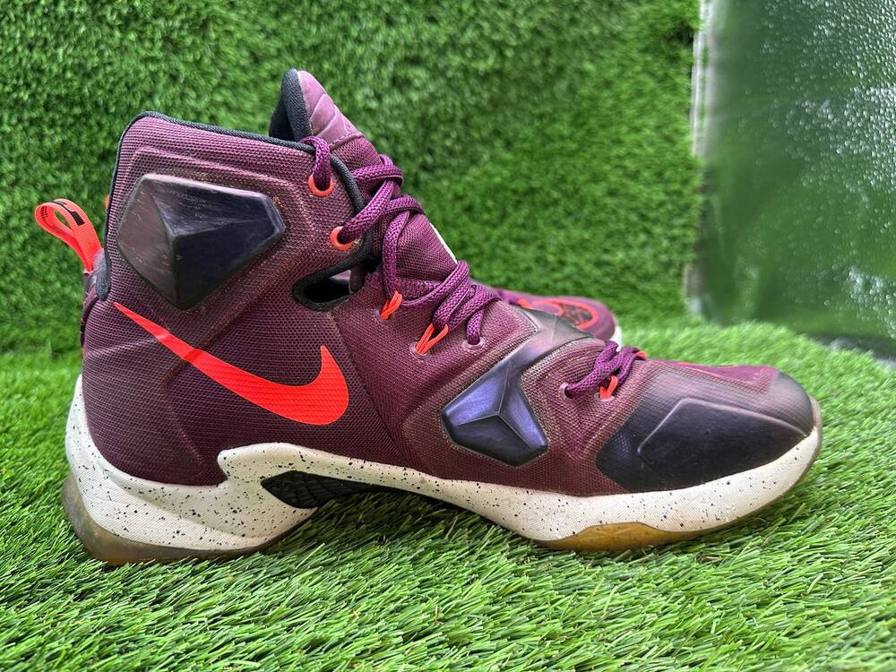 Nike LeBron 13 807219-500 Athletic Sneaker Mens 12 Purple Mesh Sports Basketball